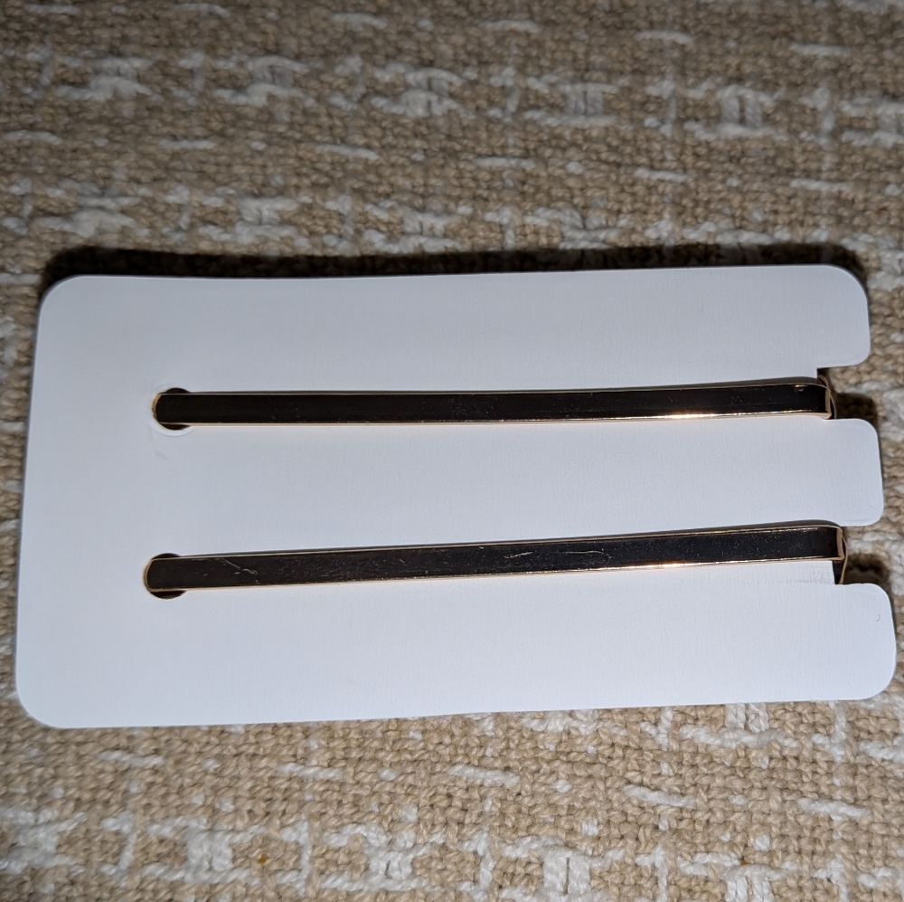 🌿 Crystal Teardrop and Oval Hair Pins - Clear Rhinestone Accent - Picture 3 of 6